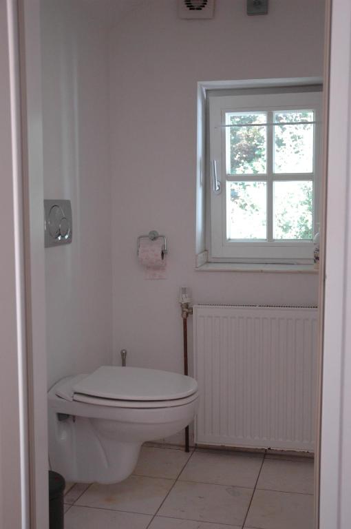 Kúpeľňa v ubytovaní Ruhige, große Ferienwohnung am Mühlberg, Stadtrand