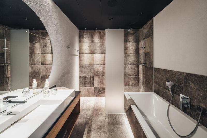 Koupelna v ubytování Hotel Cores