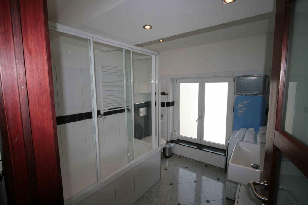 Amosa Liège City Centre Apart Regence 10 - Apartamento De Dos Dormitorios