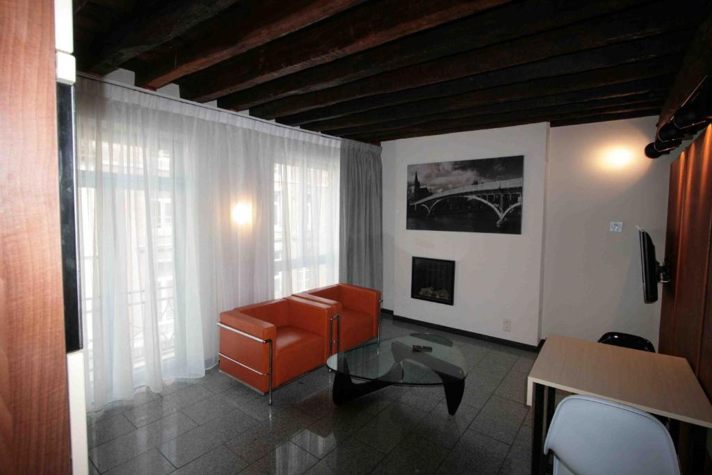 Amosa Liège City Centre Apart Regence 10 - Apartamento Estándar