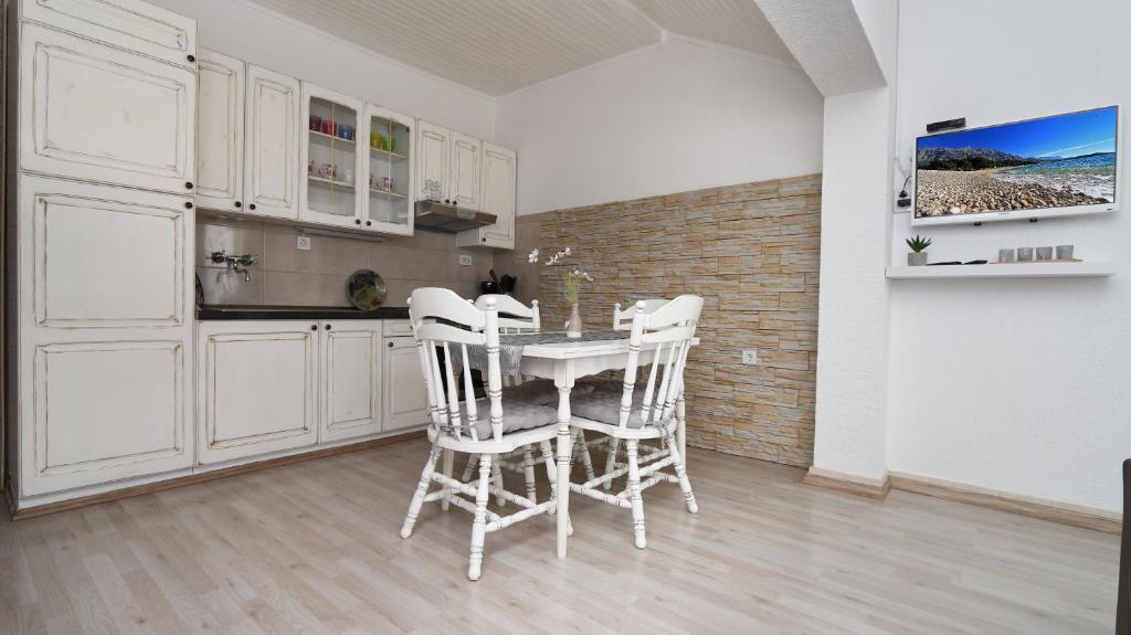 Kuchyňa alebo kuchynka v ubytovaní Apartments Skako