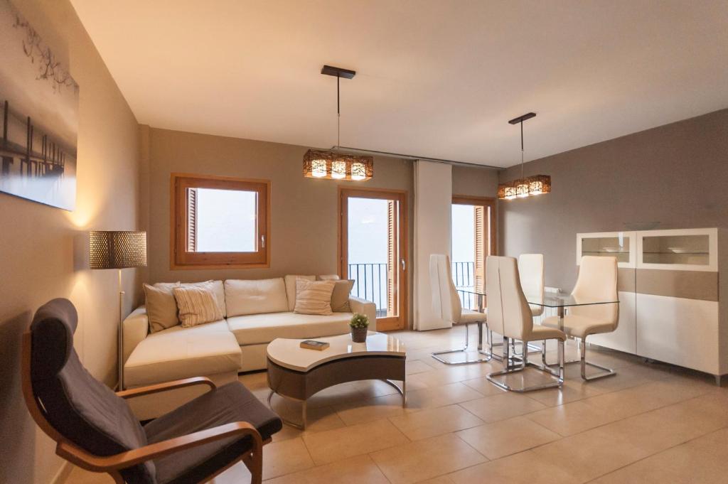 Kuchyň nebo kuchyňský kout v ubytování Lets Holidays Mediterranean apartment 3 minutes to the beach 2