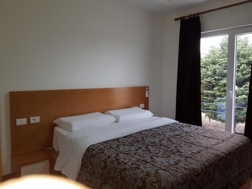 Hotel Verzaci - Standard Double Room