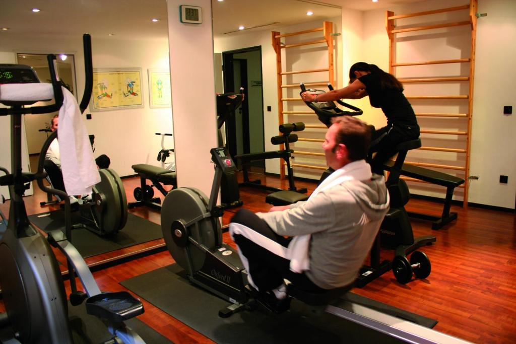 Fitness centrum a/nebo fitness zařízení v ubytování Ara Hotel Comfort