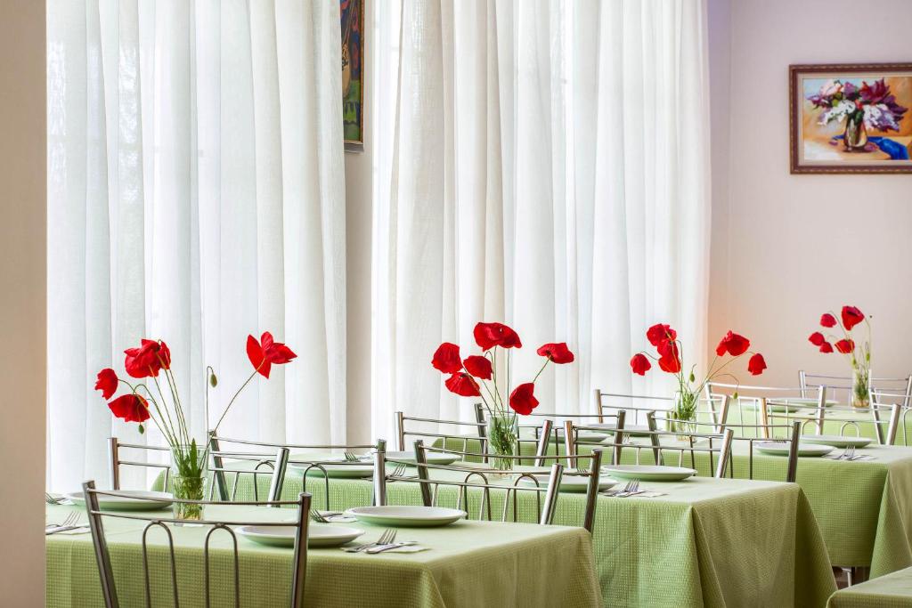 Restaurace v ubytování Amfion Hotel
