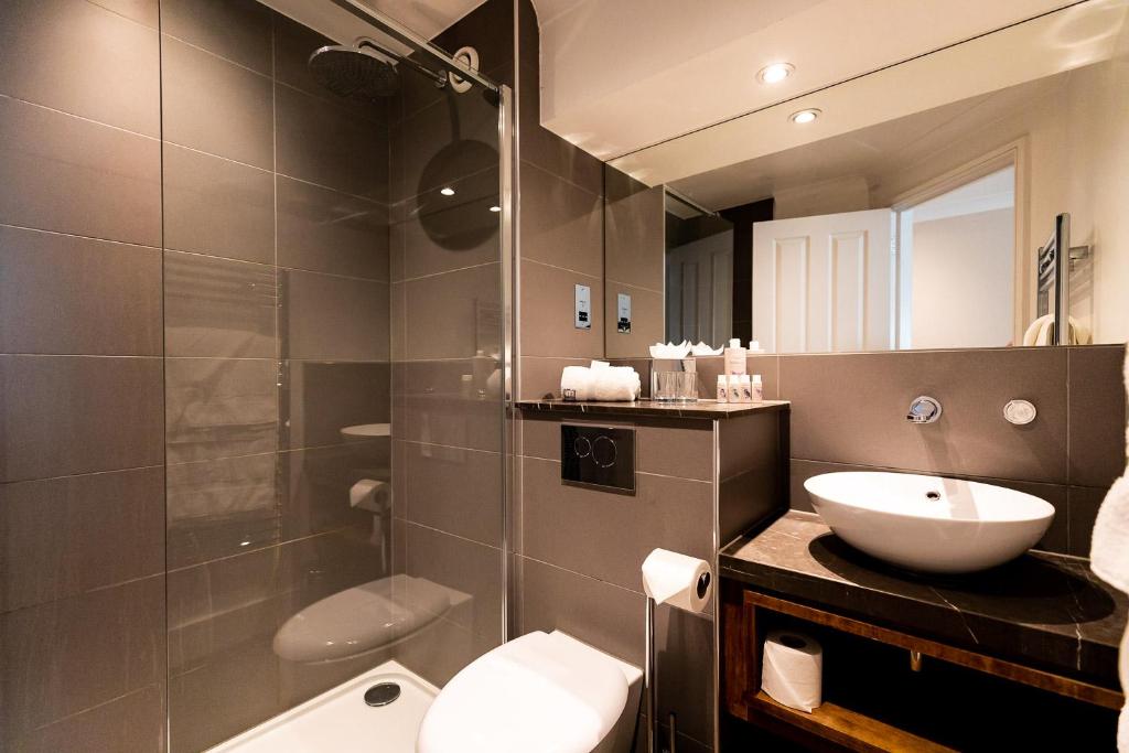 Rose And Crown Hotel - Resim 9