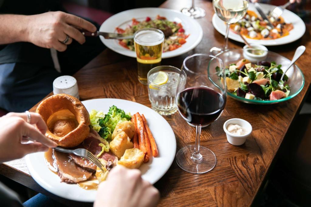 Rose And Crown Hotel - Resim 22