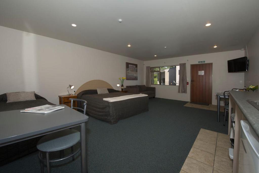 Lake Point Motel - Resim 36