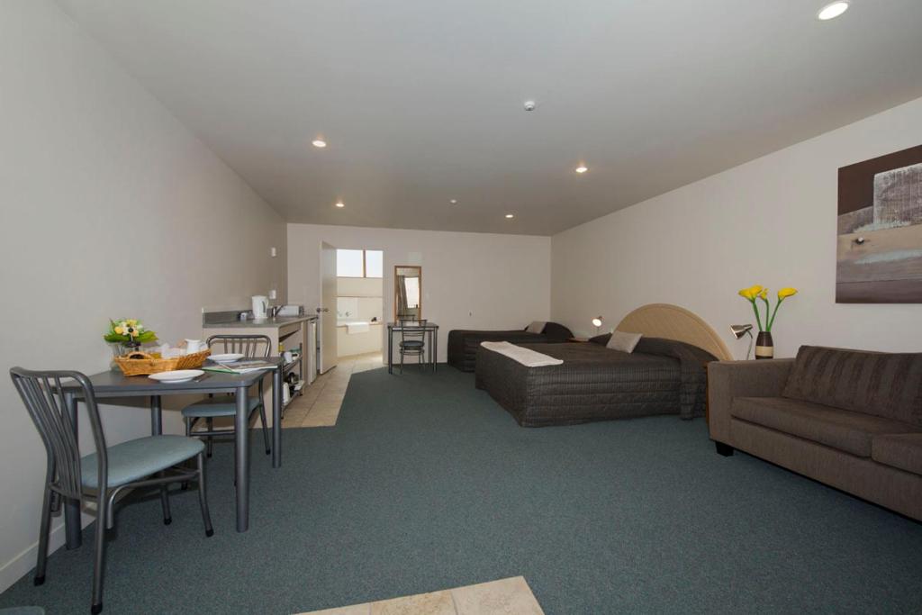 Lake Point Motel - Resim 41