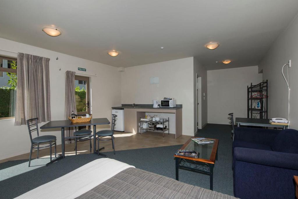 Kuchyň nebo kuchyňský kout v ubytování Lake Point Motel