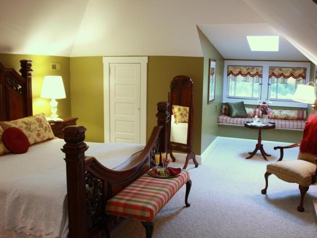 Red Rocker Inn - Le Grenier D'Elizabeth