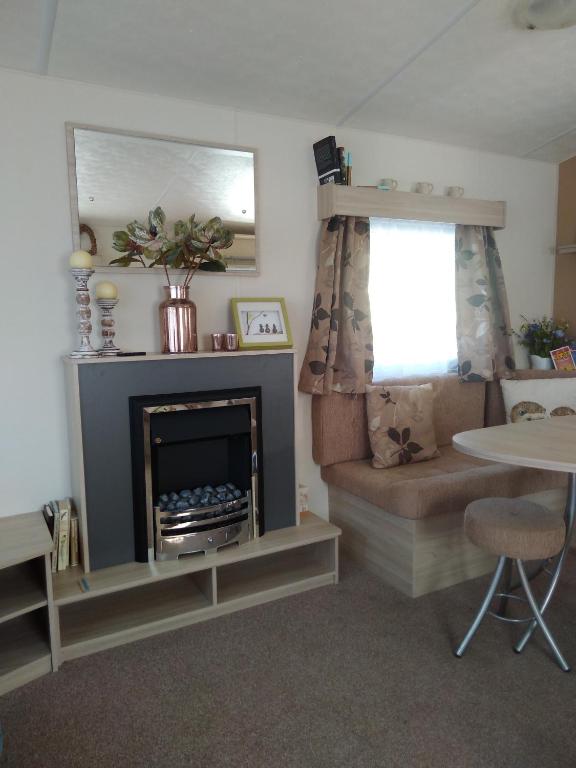 Borwick Lakes Haven - Caravan