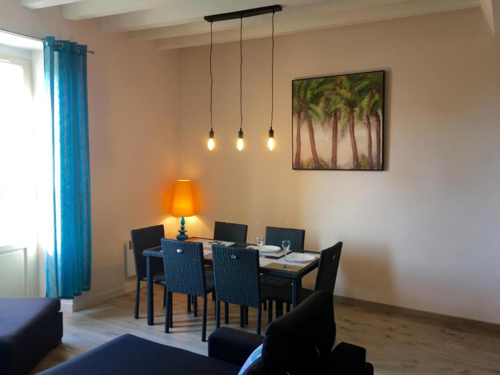 Appartement Le Toit Du Vigneau France Chateau Gontier Booking Com Appartement Le Toit Du Vigneau France Chateau Gontier Booking Com