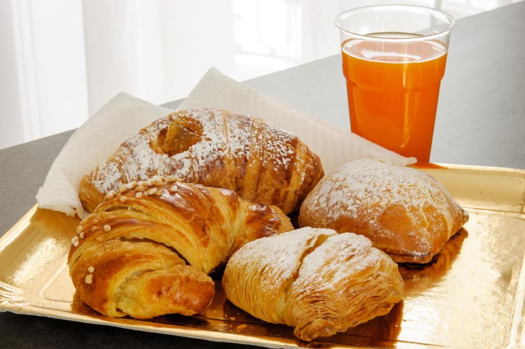 Jedlo v ubytovaní bed & breakfast alebo blízkom okolí