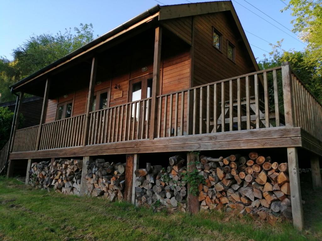 Ironbridge Lodge - Housity