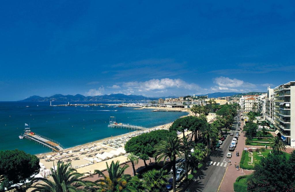 Novotel Suites Cannes Centre - Resim 38