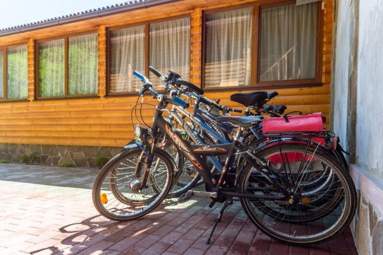 Jízda na kole v ubytování Приватна садиба Шаянське джерело nebo okolí