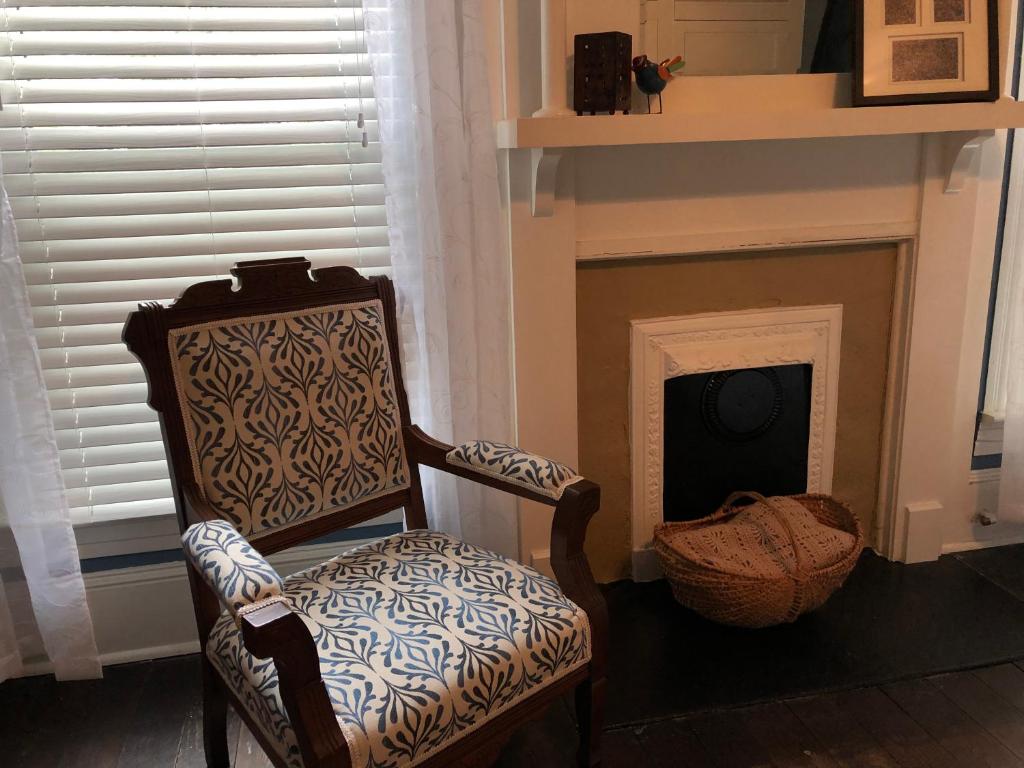 Magnolia House & Gardens B&B - Double Room With Shared Bathroom