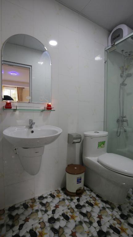 Koupelna v ubytování Bình Đào Hotel - Khách sạn ngay trung tâm giá rẻ
