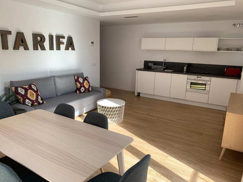 Kuchyňa alebo kuchynka v ubytovaní Apartamento Tarifa - zona 10!Piscina(parking incl)
