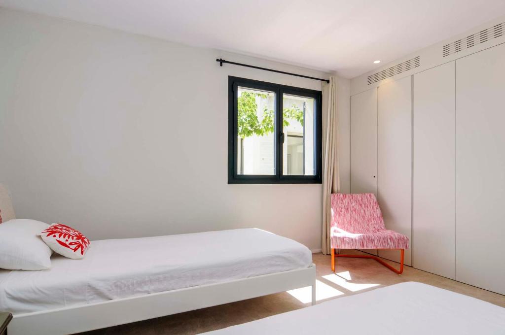 Postel nebo postele na pokoji v ubytování Hort Petit de Ternelles Underfloor heating