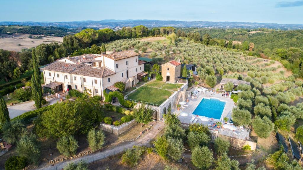 an aerial view of a large estate with a swimming pool at Tenuta Decimo - Villa Dini in San Gimignano
