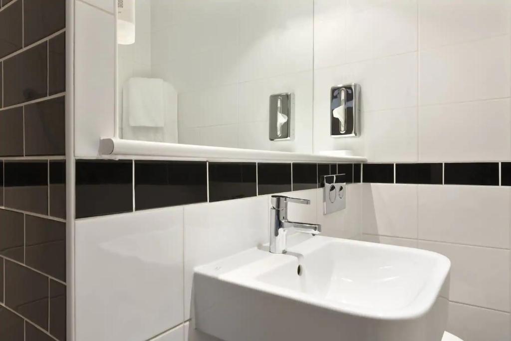 Days Inn Corley NEC - M6 - Resim 3