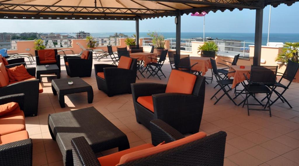Nespecifikovaný výhled na moře nebo výhled na moře při pohledu z hotelu