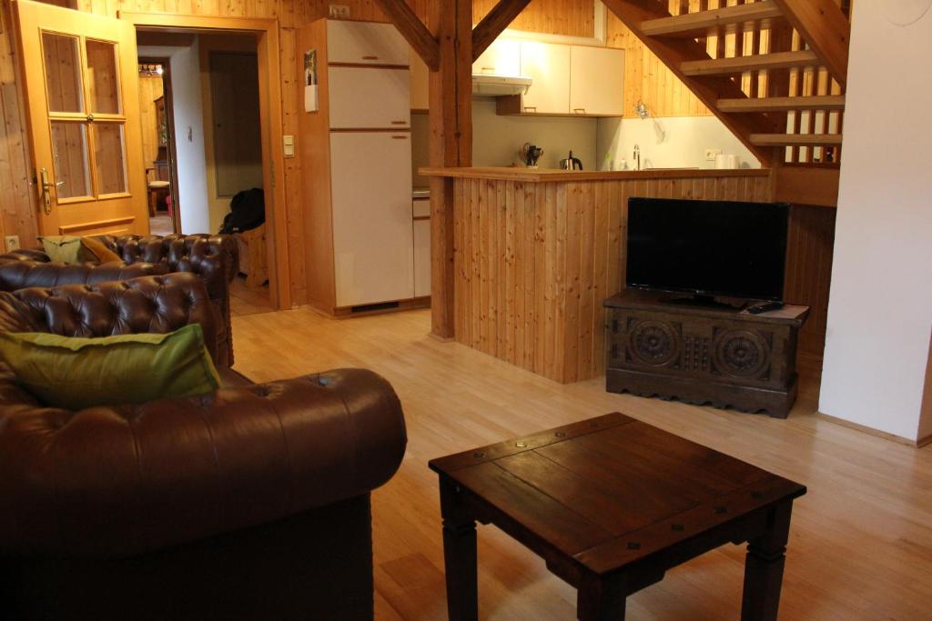 Ferienwohnung Zum alten Forsthaus - Apartamento - Nivel Dividido