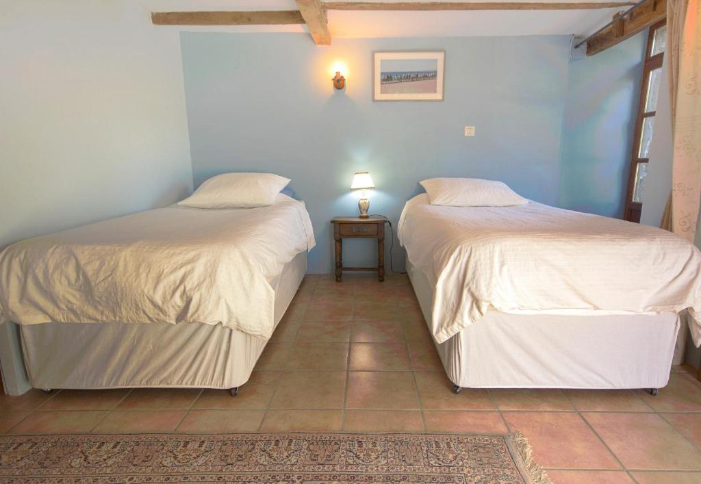 Les Quatre Siècles - Twin Room Met Uitzicht Op Het Zwembad