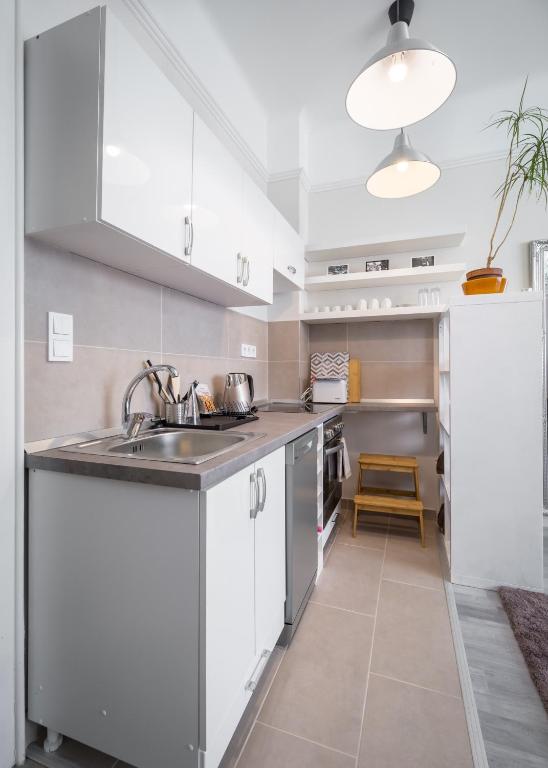 BpR Deco Relic Studio - One-Bedroom Apartment
