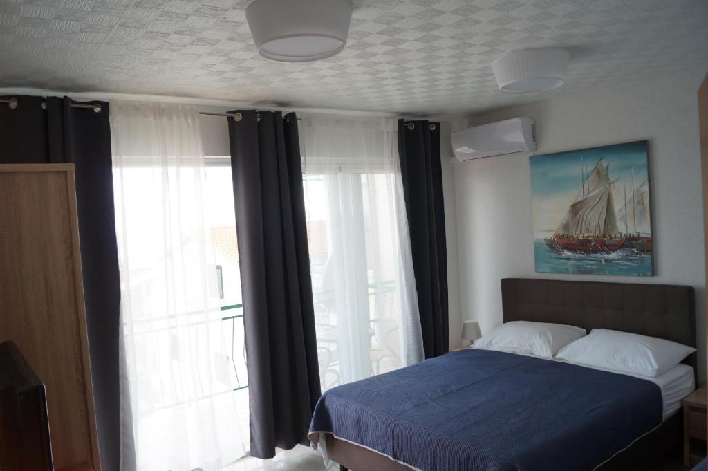 Apartments Mario with private parking - 19