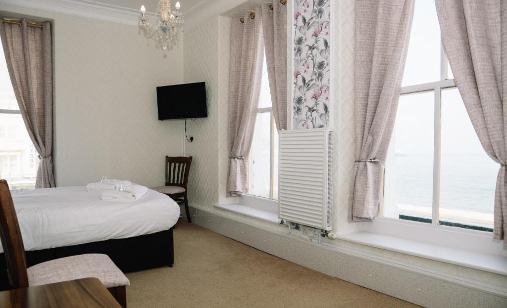 Four Oaks Hotel - Tweepersoonskamer Met Uitzicht Op Zee
