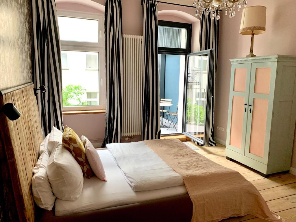 Brilliant Apartments - 12