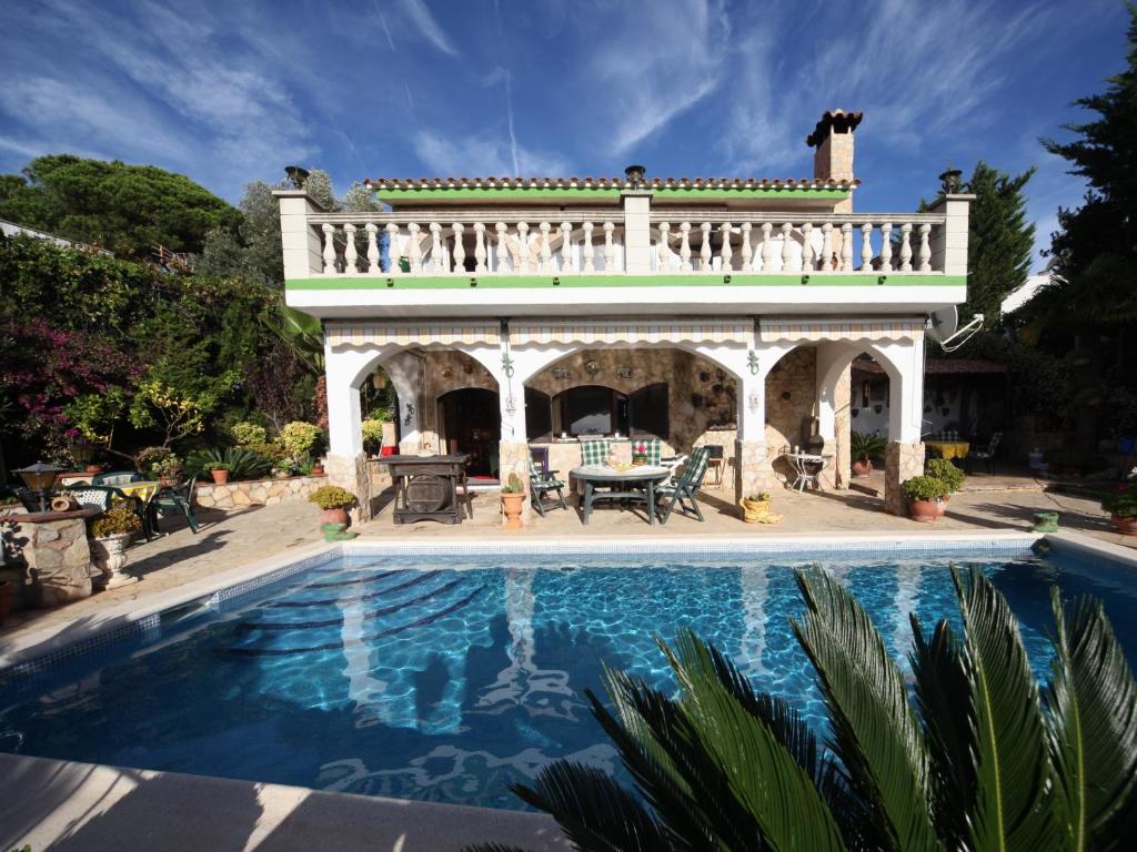 La gaviota, Lloret de Mar – Updated 2022 Prices