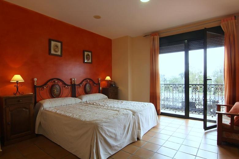 Hotel Rural Hojaranzos - Triple Room