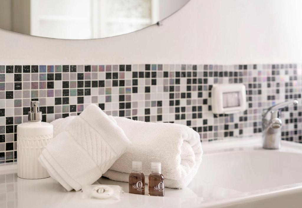 A bathroom at On the Duomo - Super Chic