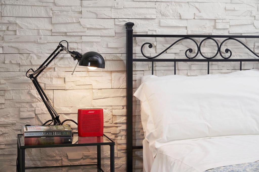 A bed or beds in a room at On the Duomo - Super Chic