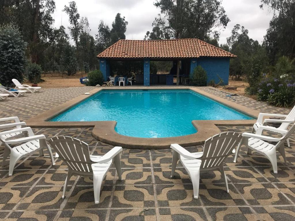 Vacation Home Parcela con Piscina y Quincho en Zapallar, Catapilco