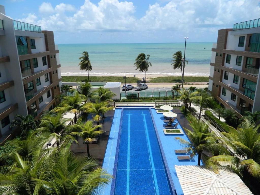  Apartamento beira mar piscinas