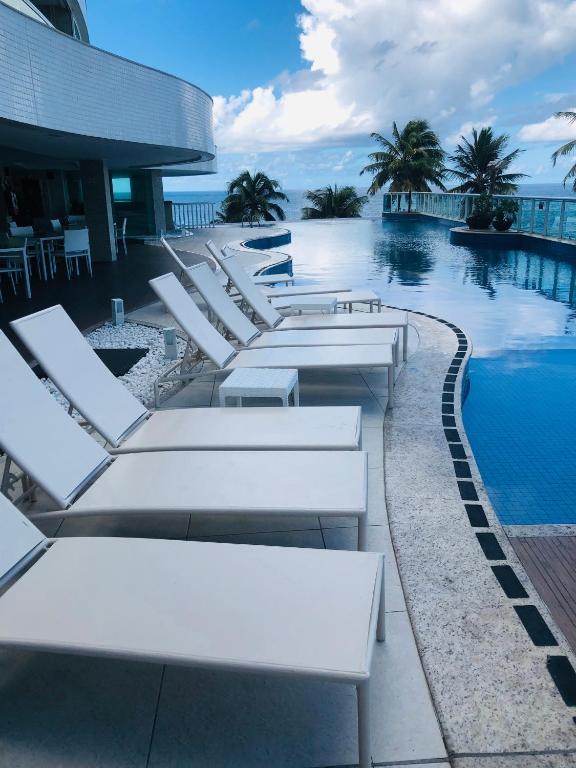  LUXUOSO APARTAMENTO BARRA ONDINA Beira MAR
