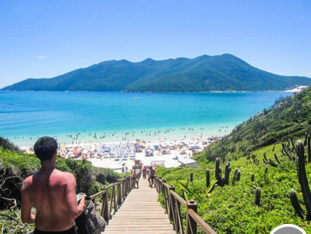  Apto. Novo 2 Suítes - 2min a pé da Praia Grande