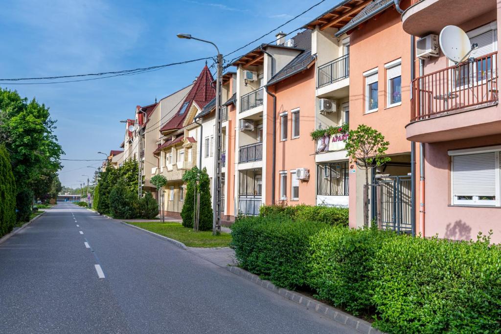 ILLÉS Apartmanok III. 4200 Hajdúszoboszló, Major utca 47. kép - 1