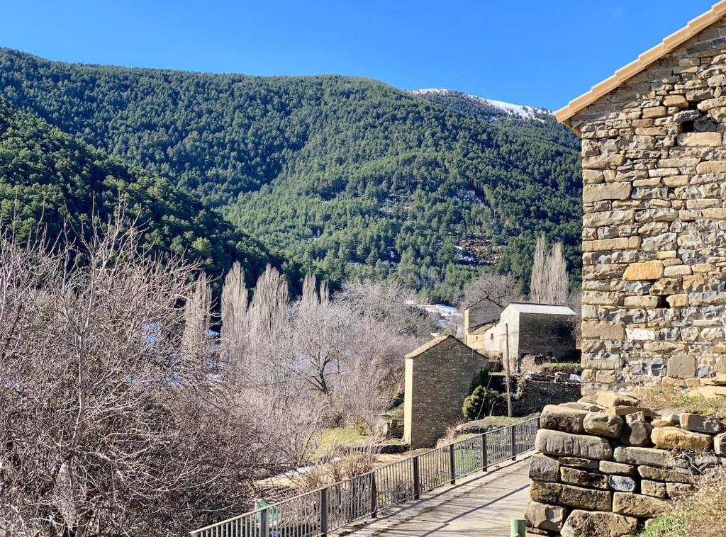 Casa Mya. A Modern Duplex in the Spanish Pyrenees, Aso de ...