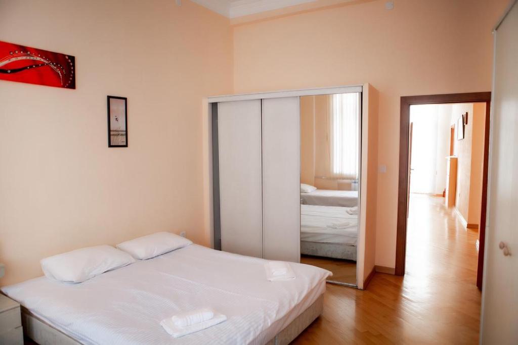 Vuode tai vuoteita majoituspaikassa MINI- VENICE Apartment 2 Bedrooms