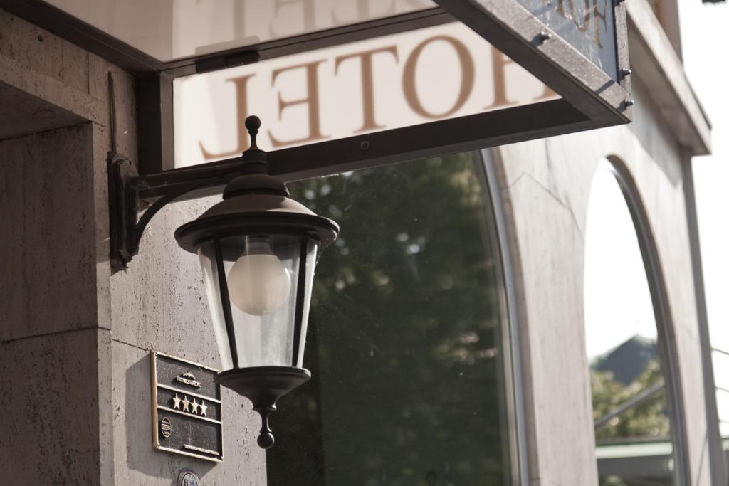 Certifikát, hodnocení, plakát nebo jiný dokument vystavený v ubytování Hotel Würzburger Hof ****