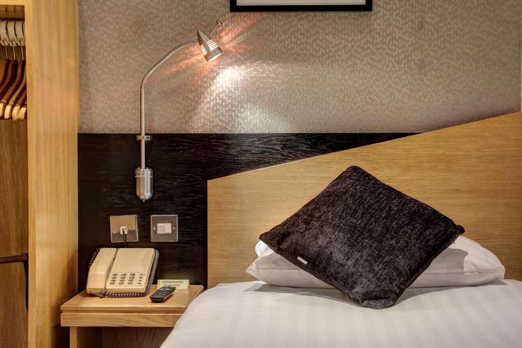 Best Western Buckingham Palace Rd - Resim 13