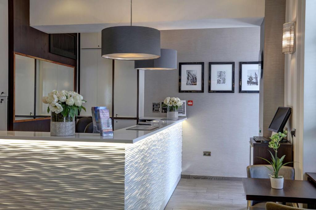 Best Western Buckingham Palace Rd - Resim 6