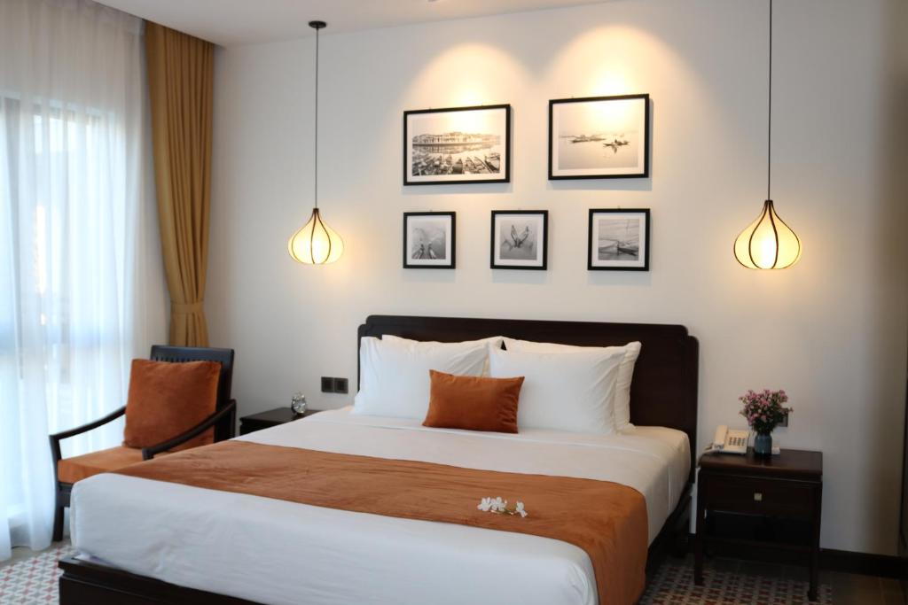 Roxana River Villa - 11