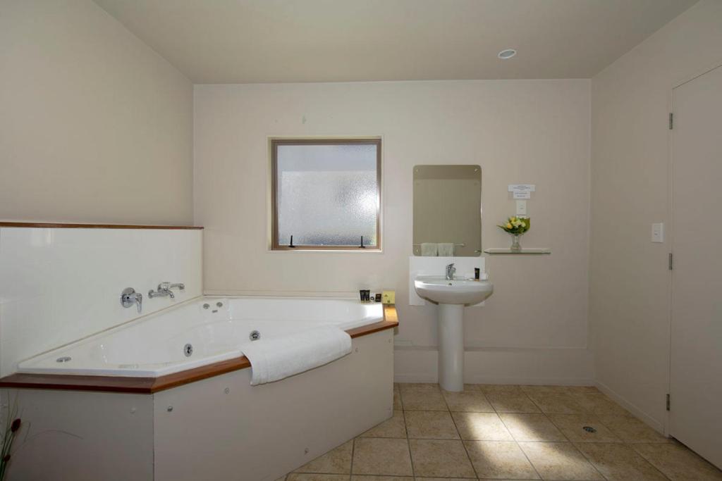 Lake Point Motel - Resim 12